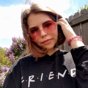 Meet your Posher, Jasmine